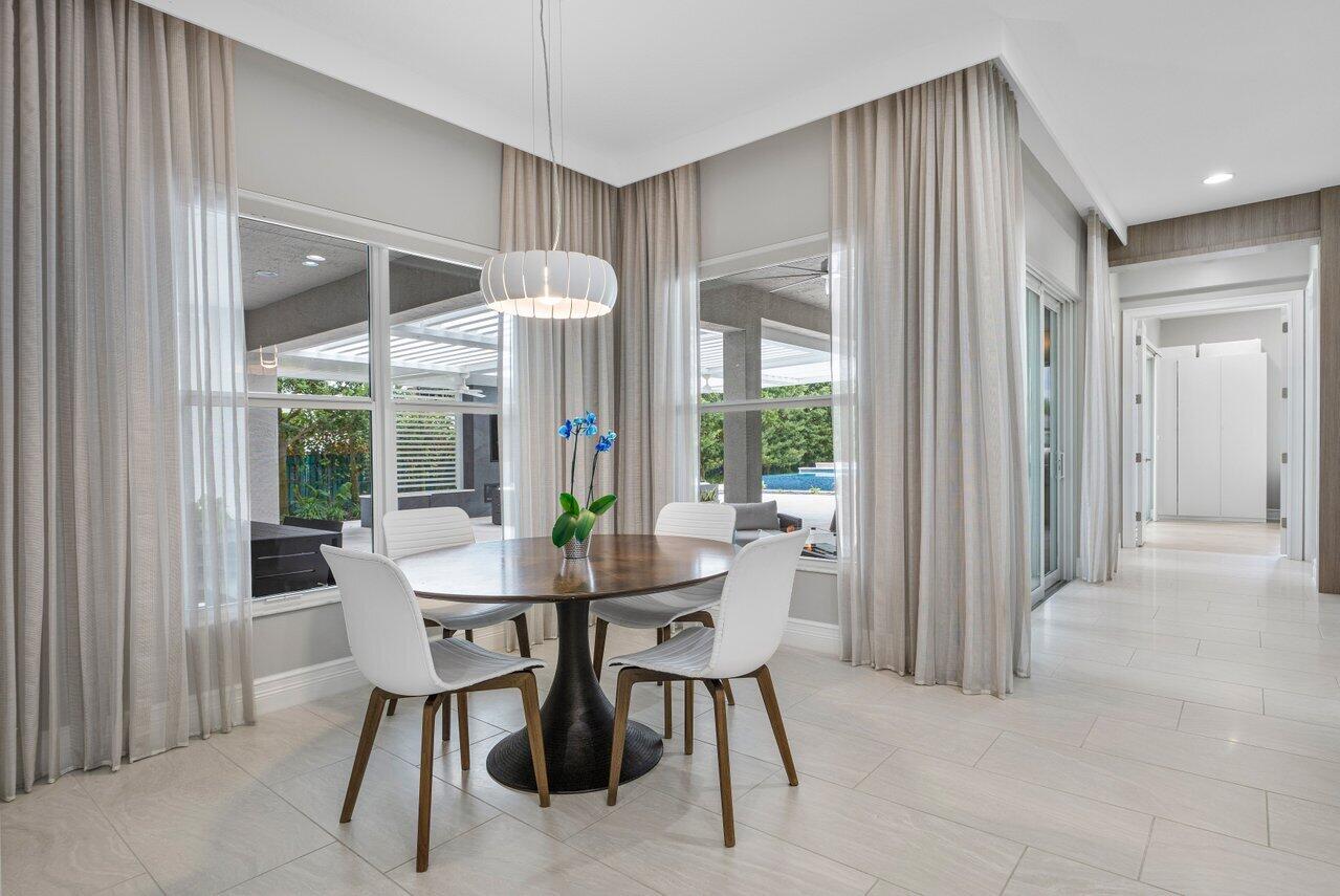 19878 Meadowside Lane