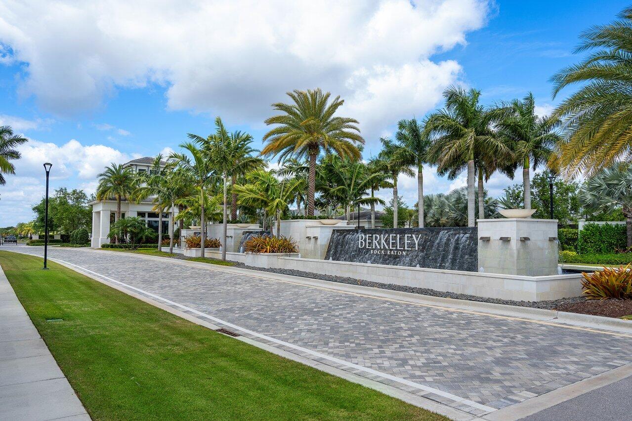 19878 Meadowside Lane