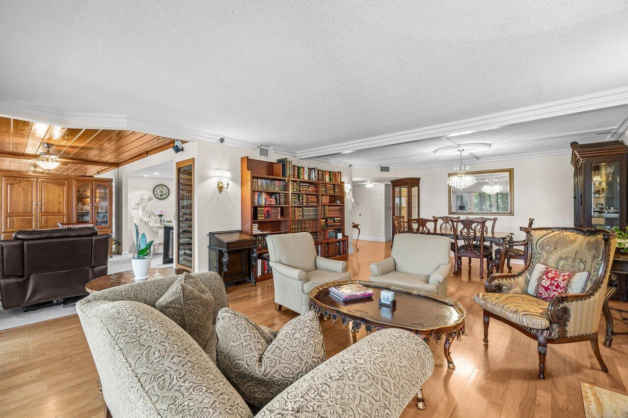 4301 N Ocean Boulevard 205