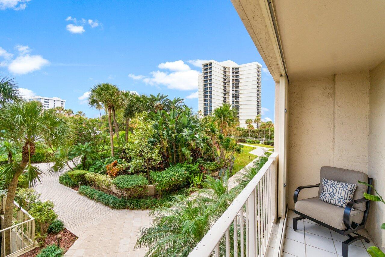 4301 N Ocean Boulevard 205