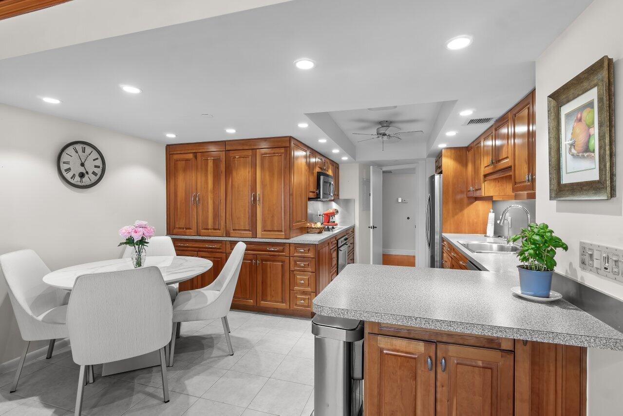 4301 N Ocean Boulevard 205