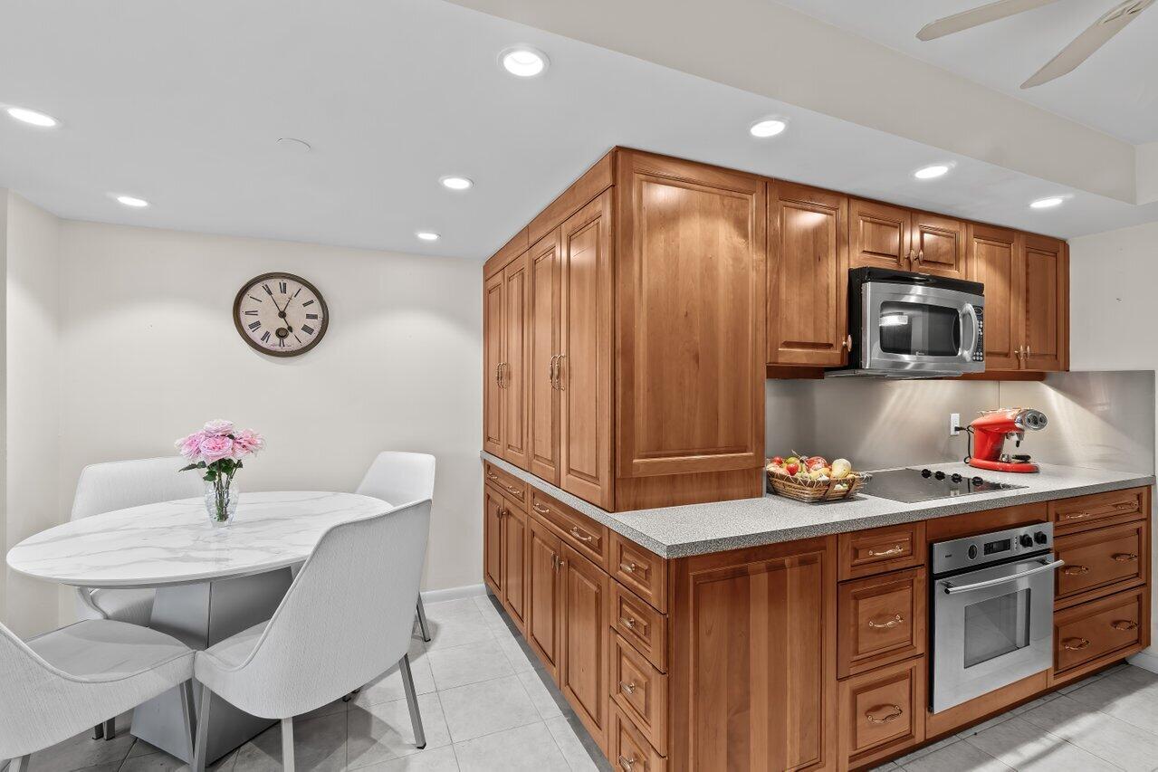 4301 N Ocean Boulevard 205