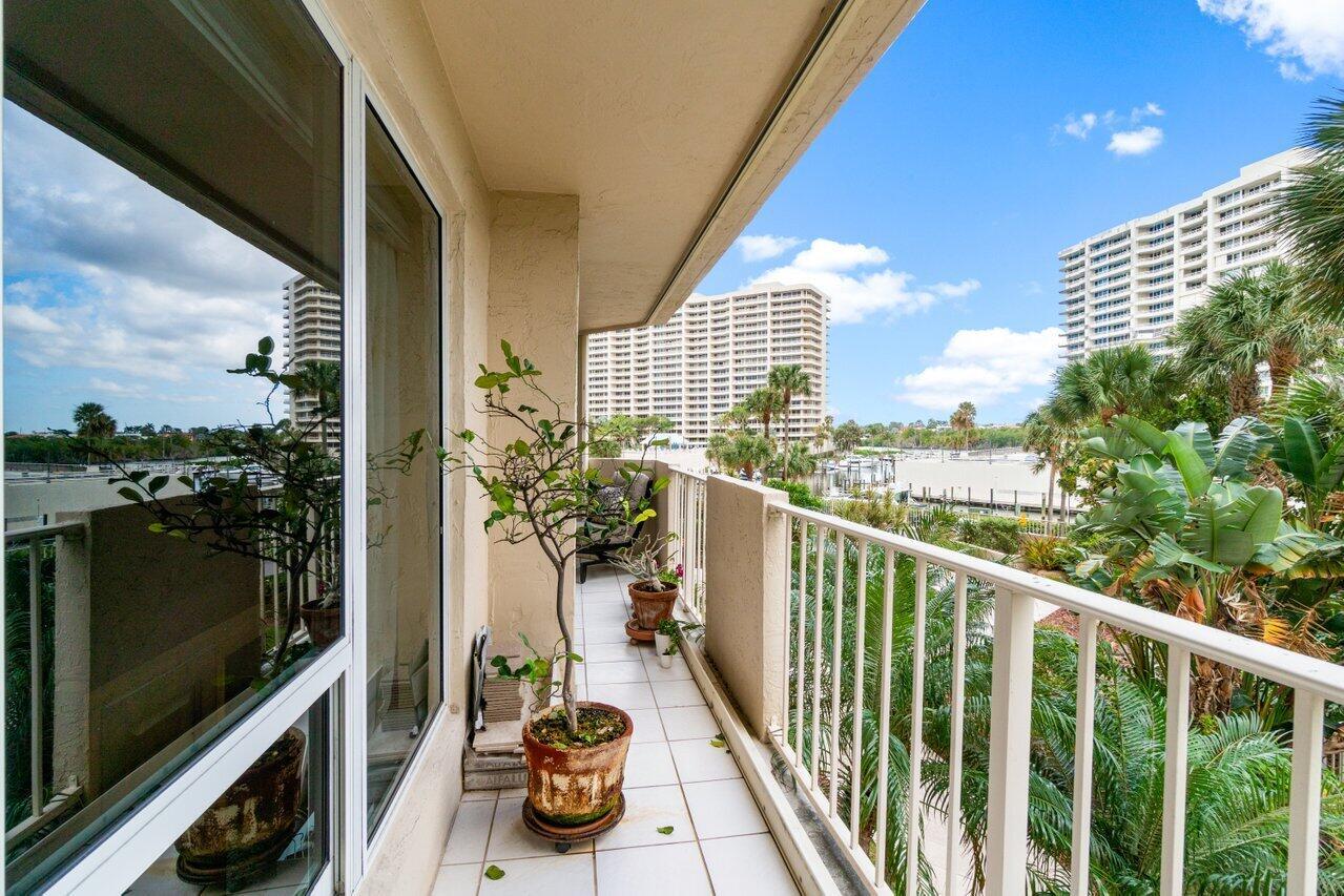 4301 N Ocean Boulevard 205