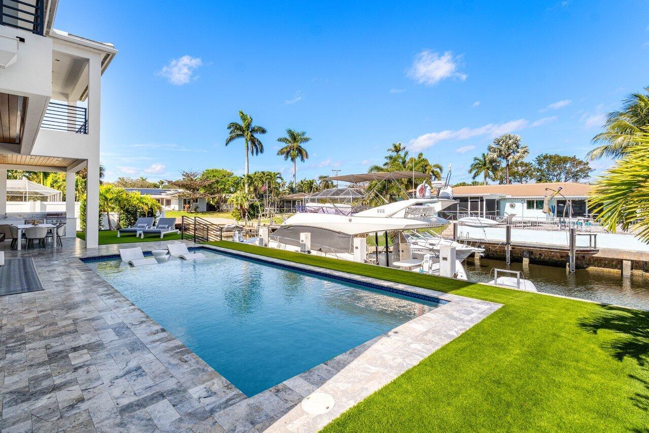 725 NE 71st Street