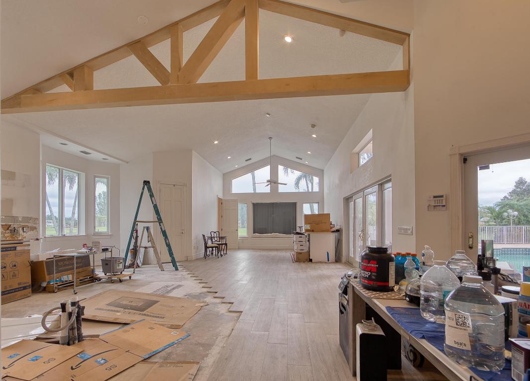 100 Glenbrook Court, Atlantis