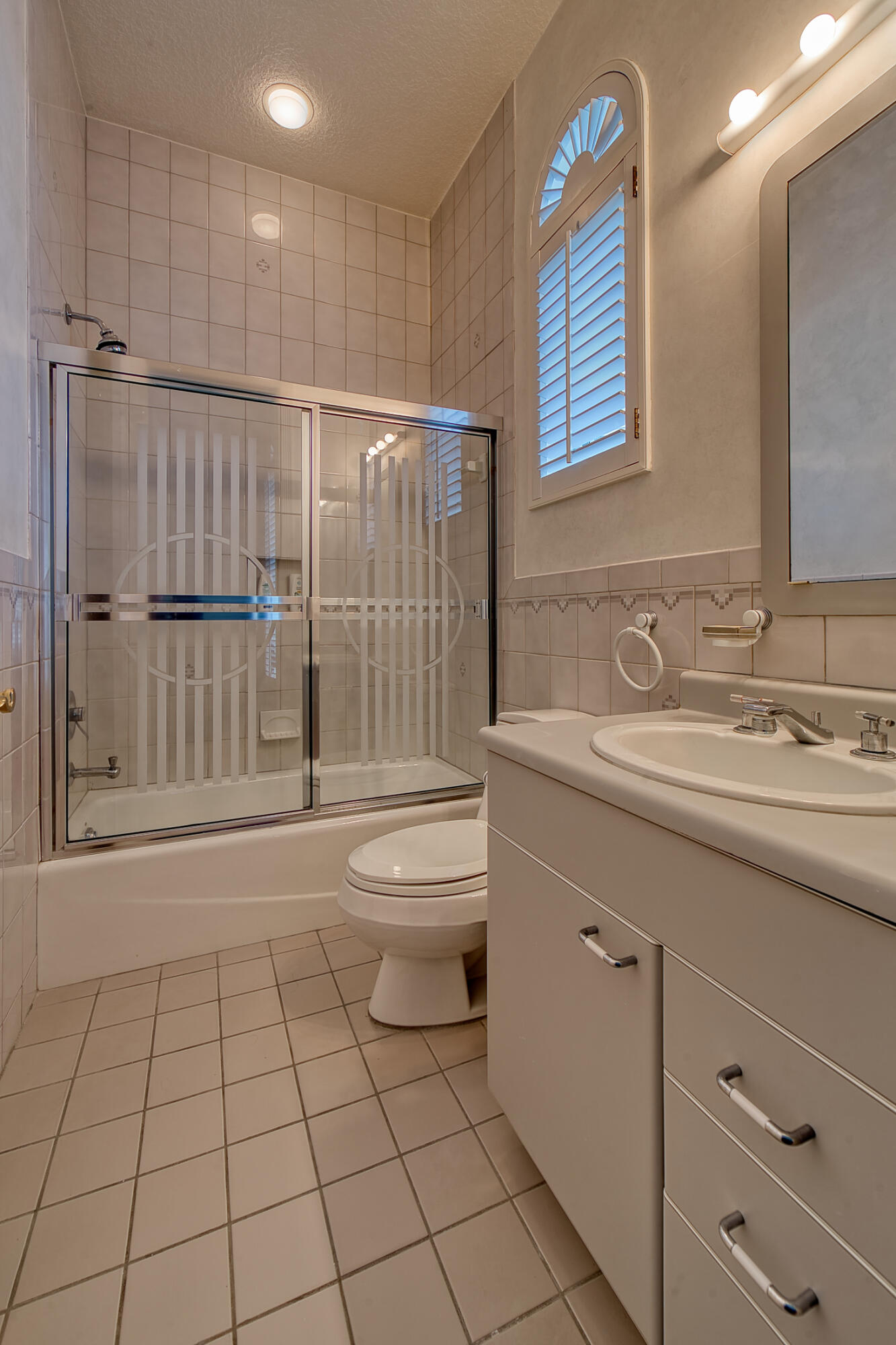 100 Glenbrook Court, Atlantis