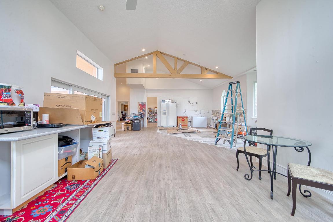 100 Glenbrook Court, Atlantis