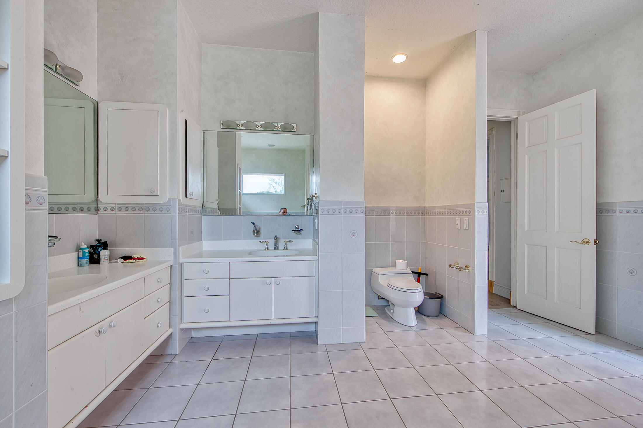 100 Glenbrook Court, Atlantis