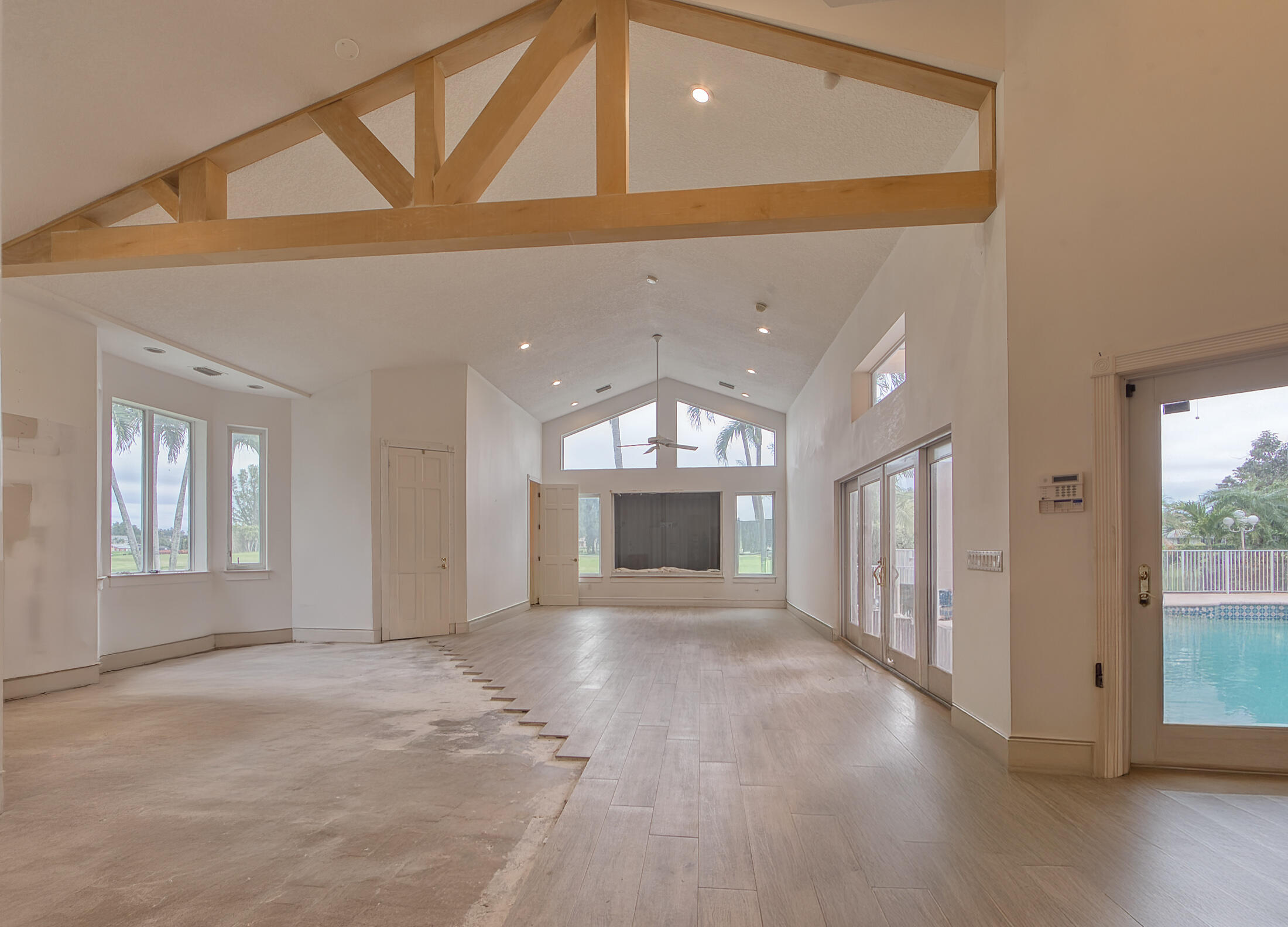 100 Glenbrook Court, Atlantis