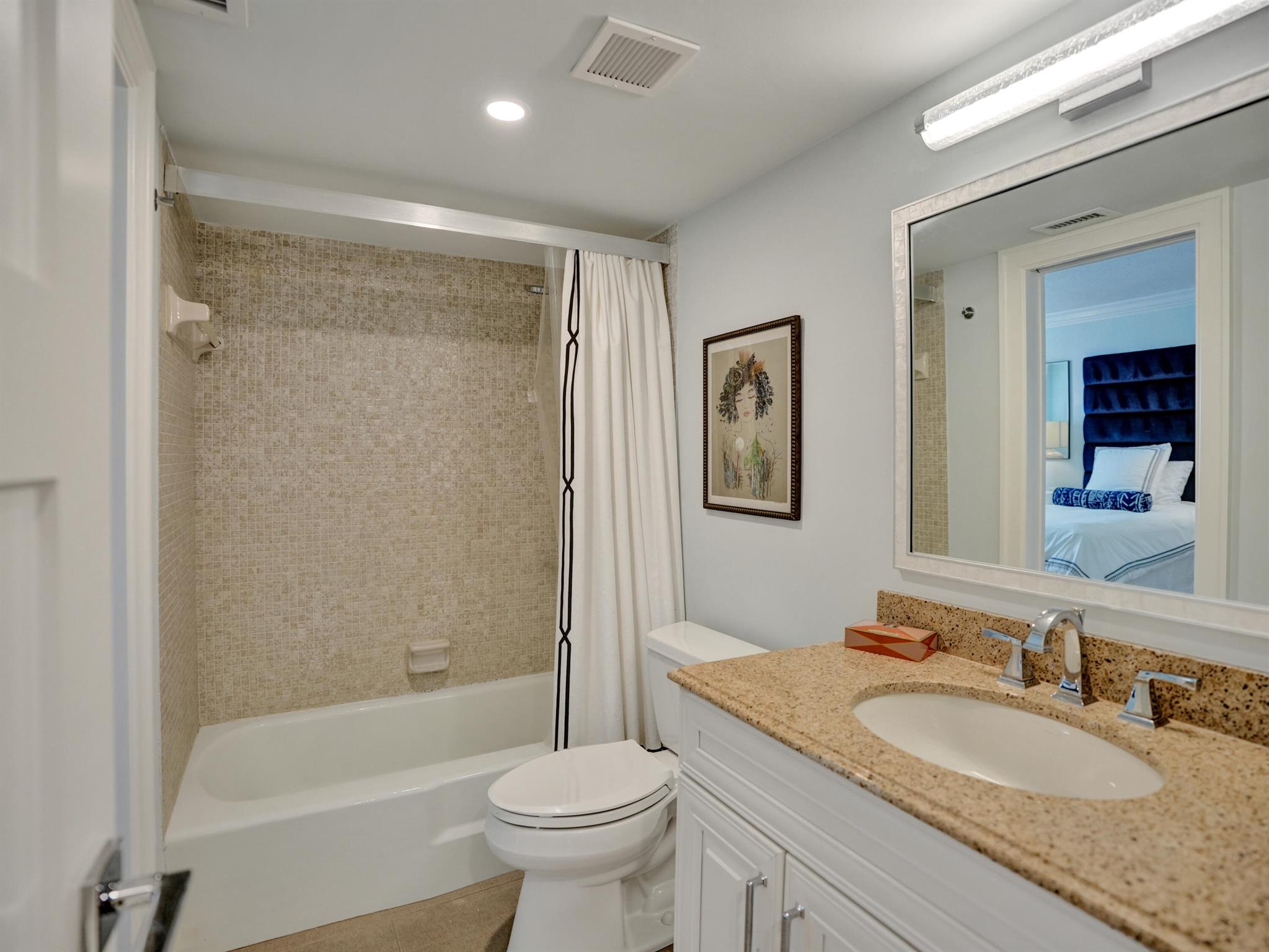 1051 Hillsboro Mile 510e