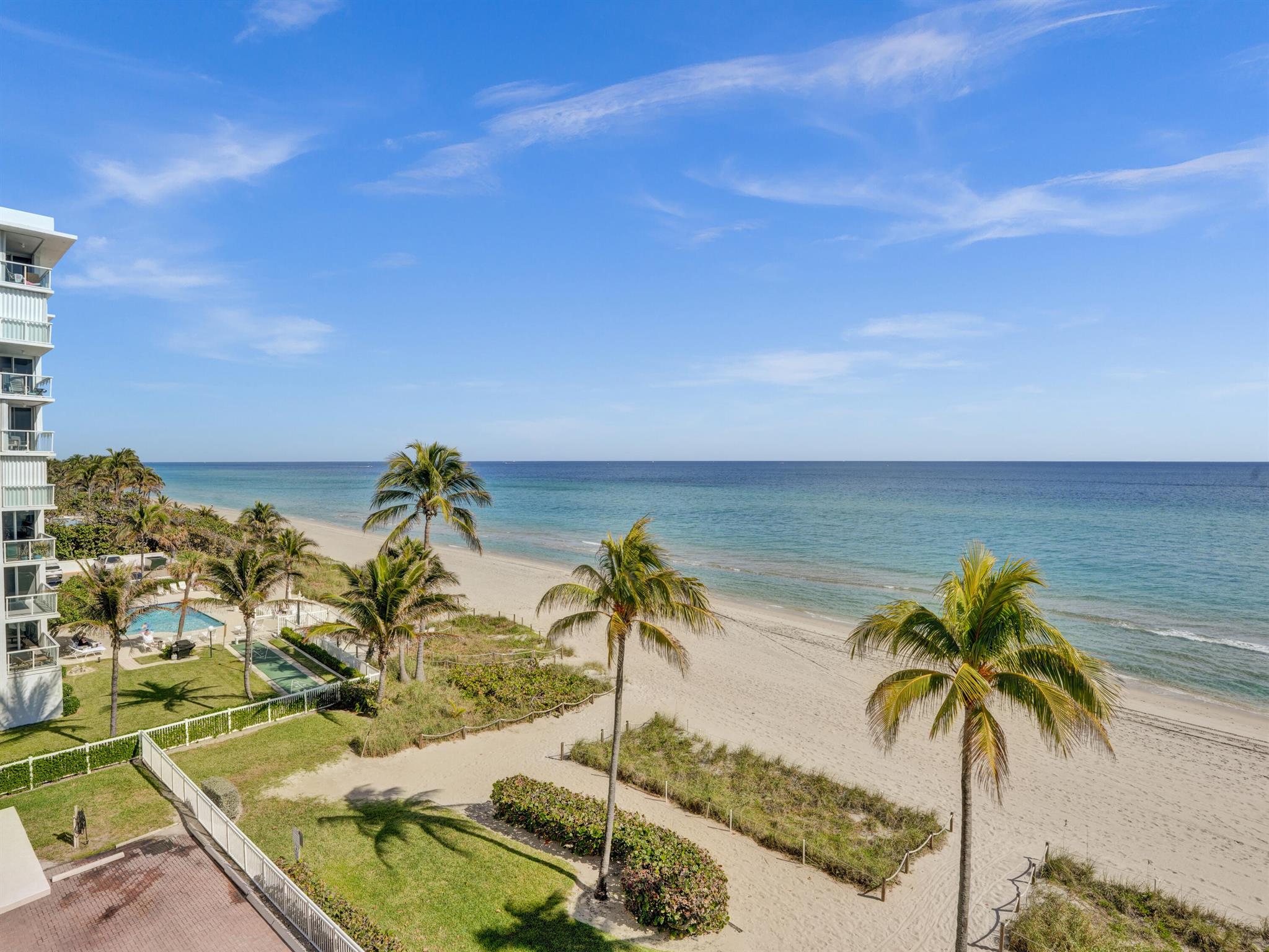 1051 Hillsboro Mile 510e