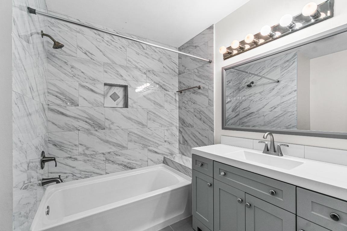 10137 Mangrove Drive 202, Boynton Beach Unit: 202