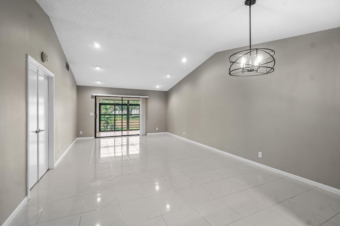 10137 Mangrove Drive 202, Boynton Beach Unit: 202