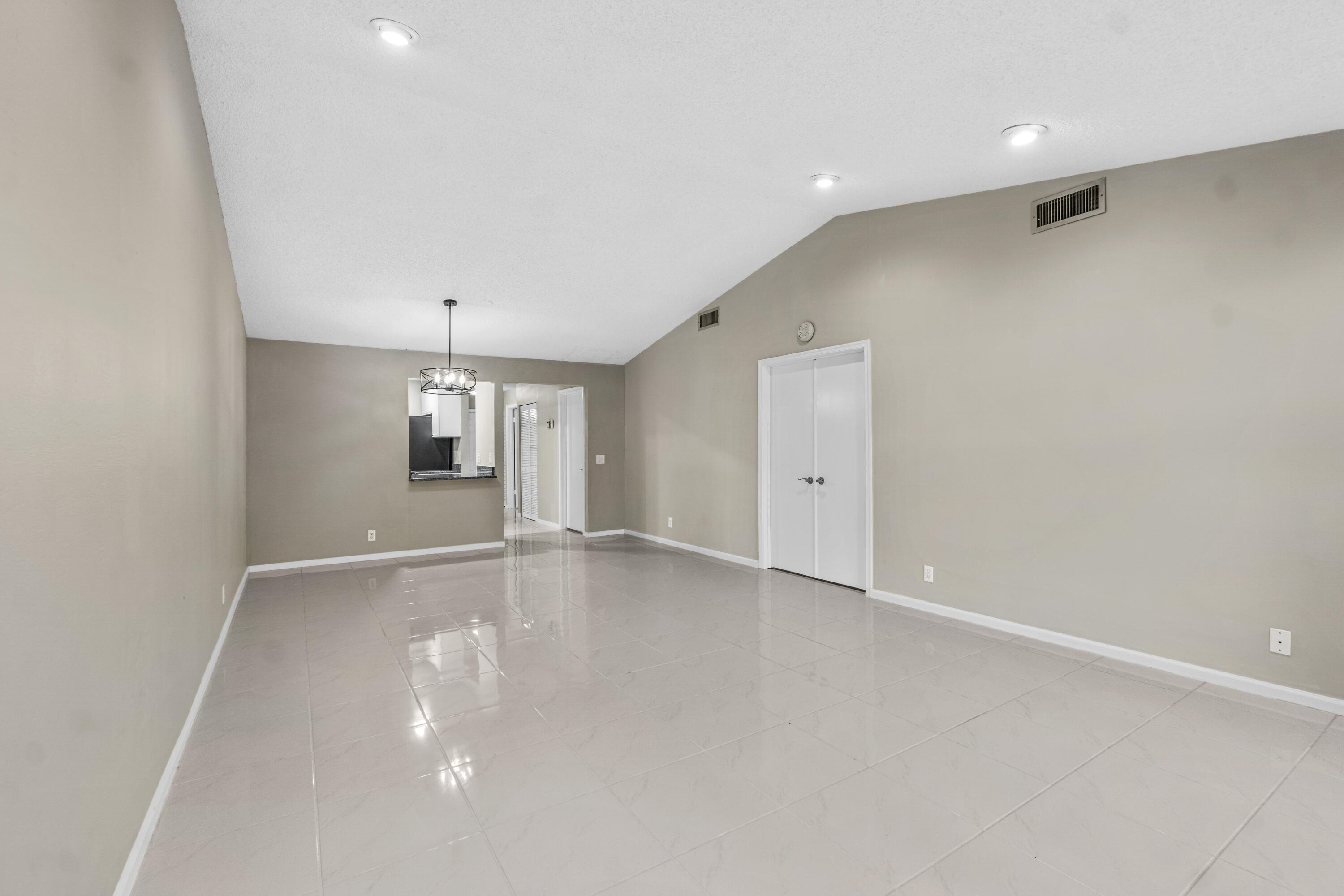 10137 Mangrove Drive 202, Boynton Beach Unit: 202