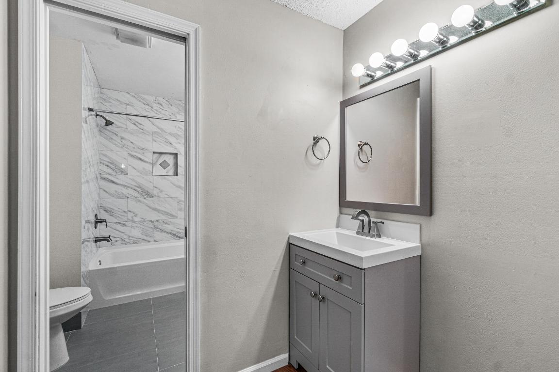 10137 Mangrove Drive 202, Boynton Beach Unit: 202