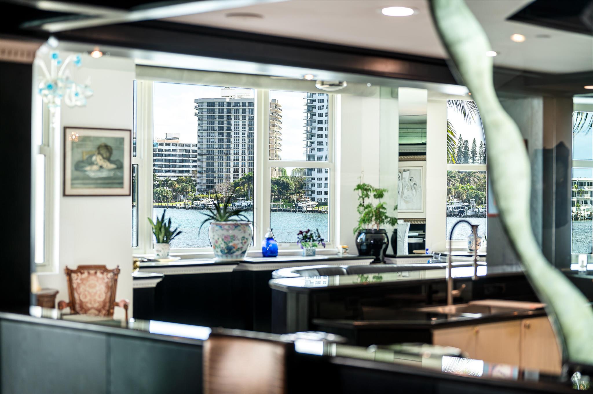 550 SE 5th Avenue 203s