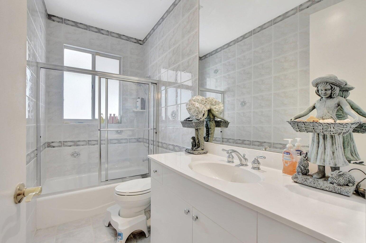 7071 Mallorca Crescent