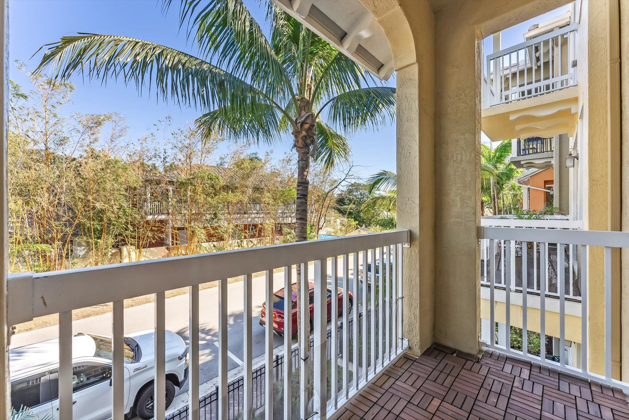 106 SW 1st Avenue