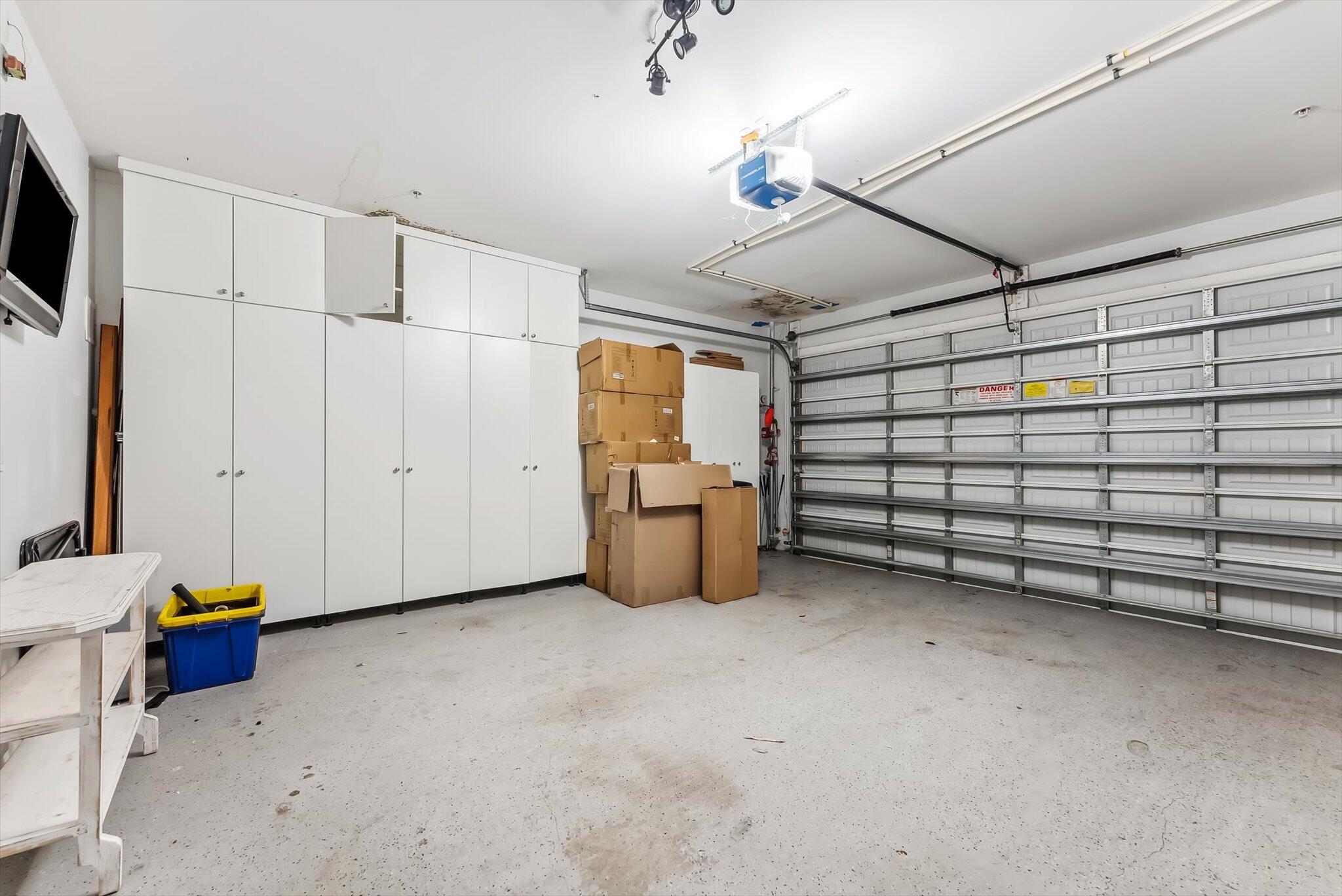 106 SW 1st Avenue