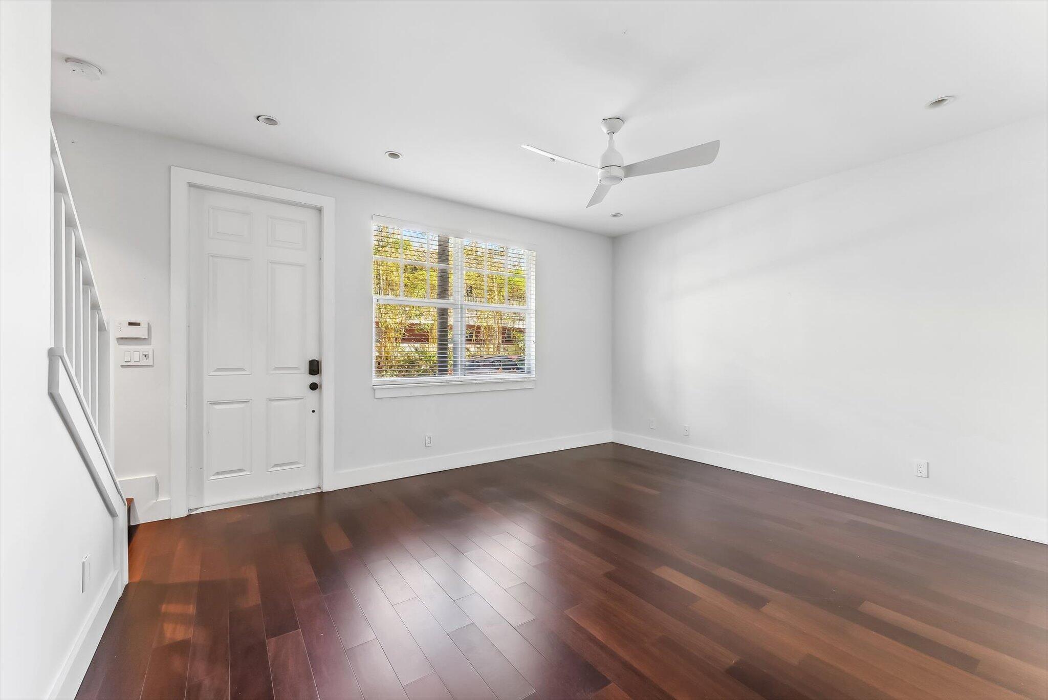 106 SW 1st Avenue