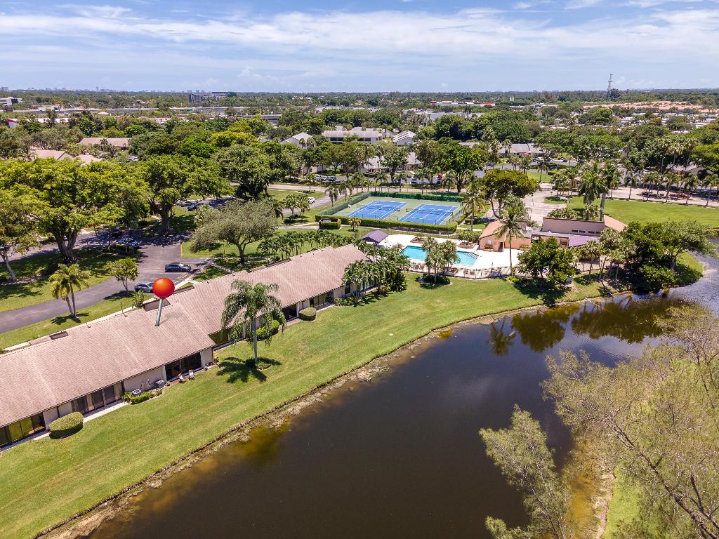 8477 Boca Glades Boulevard E, Boca Raton