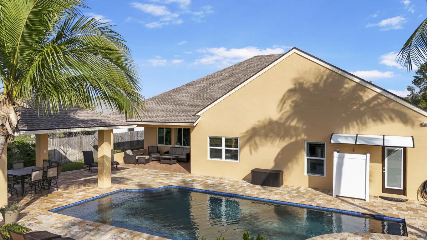 196 Bilbao Street, Royal Palm Beach