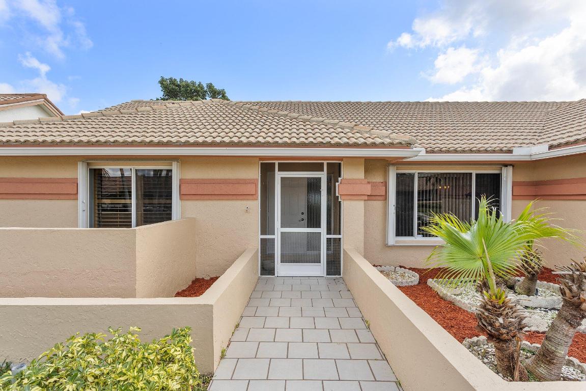 9776 Sun Pointe Drive