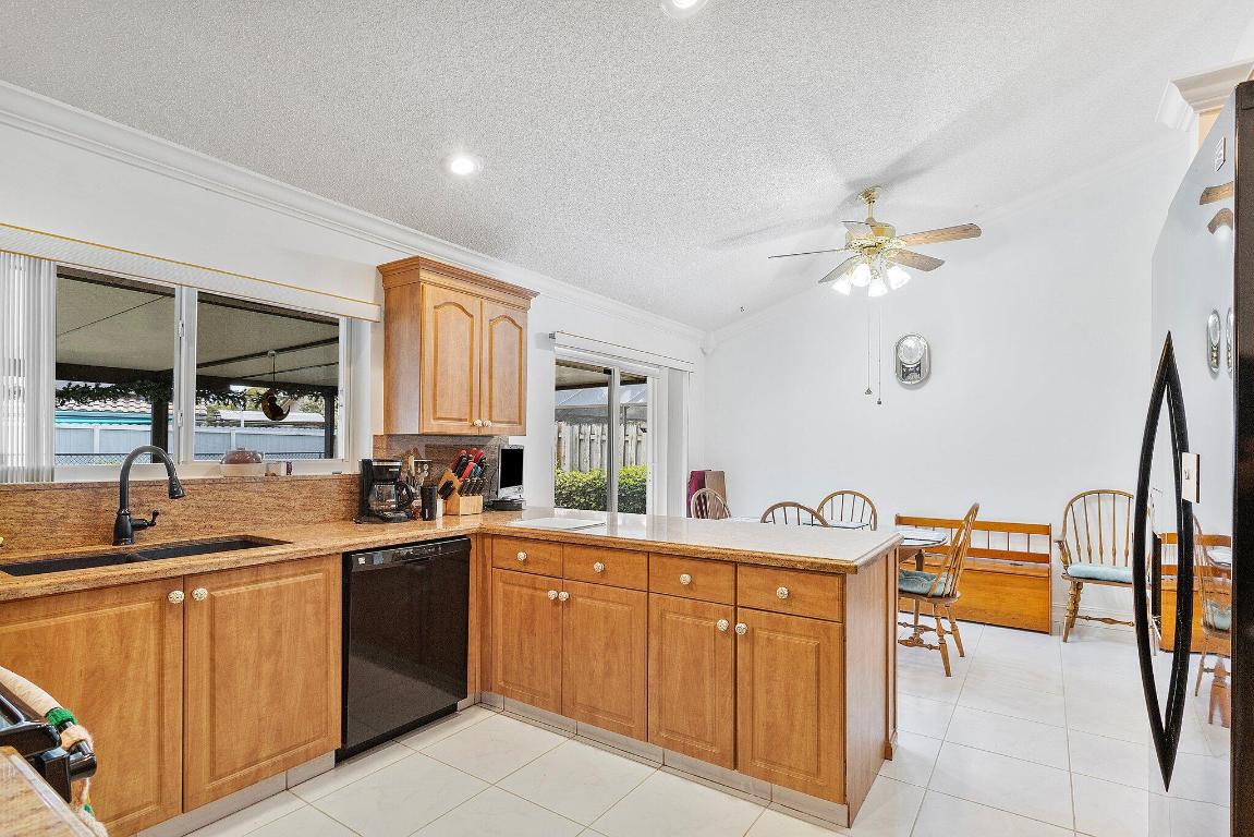 9776 Sun Pointe Drive