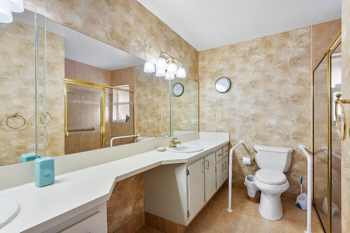 9776 Sun Pointe Drive