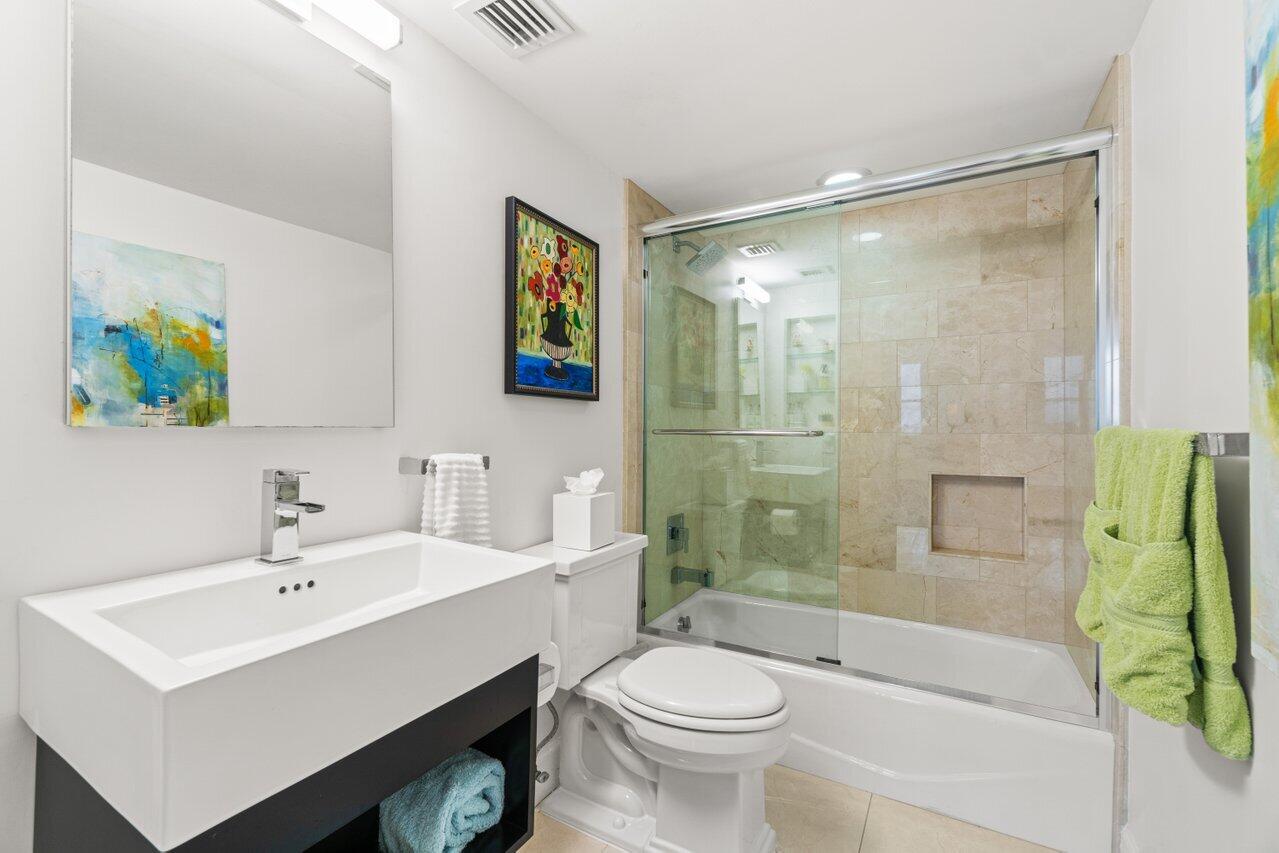 2003 N Ocean Boulevard 1105