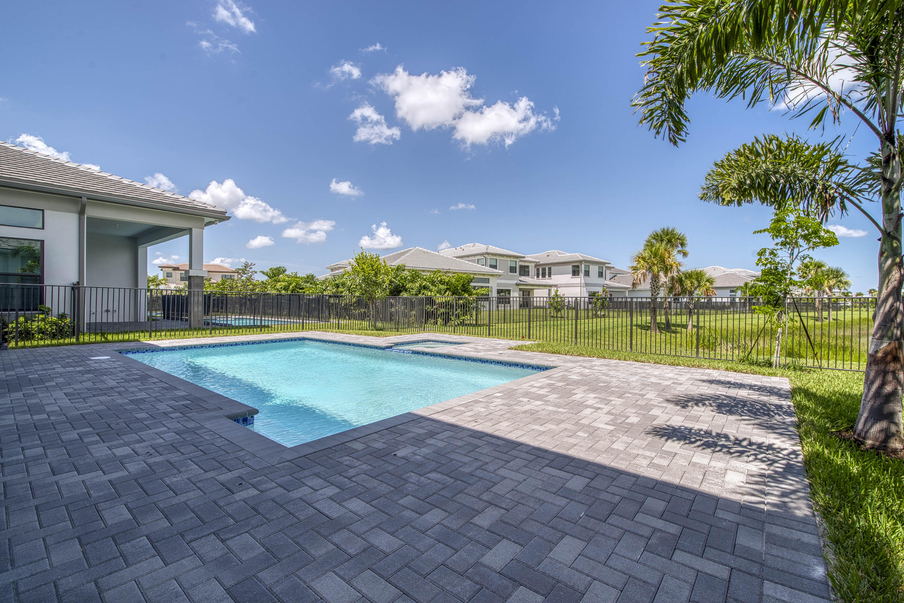 10040 Heron Flock Drive