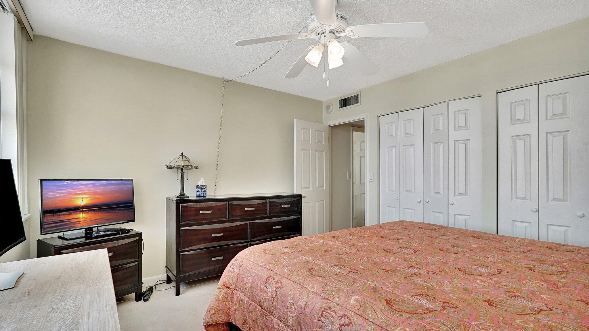 1825 S Ocean Dr Drive 908