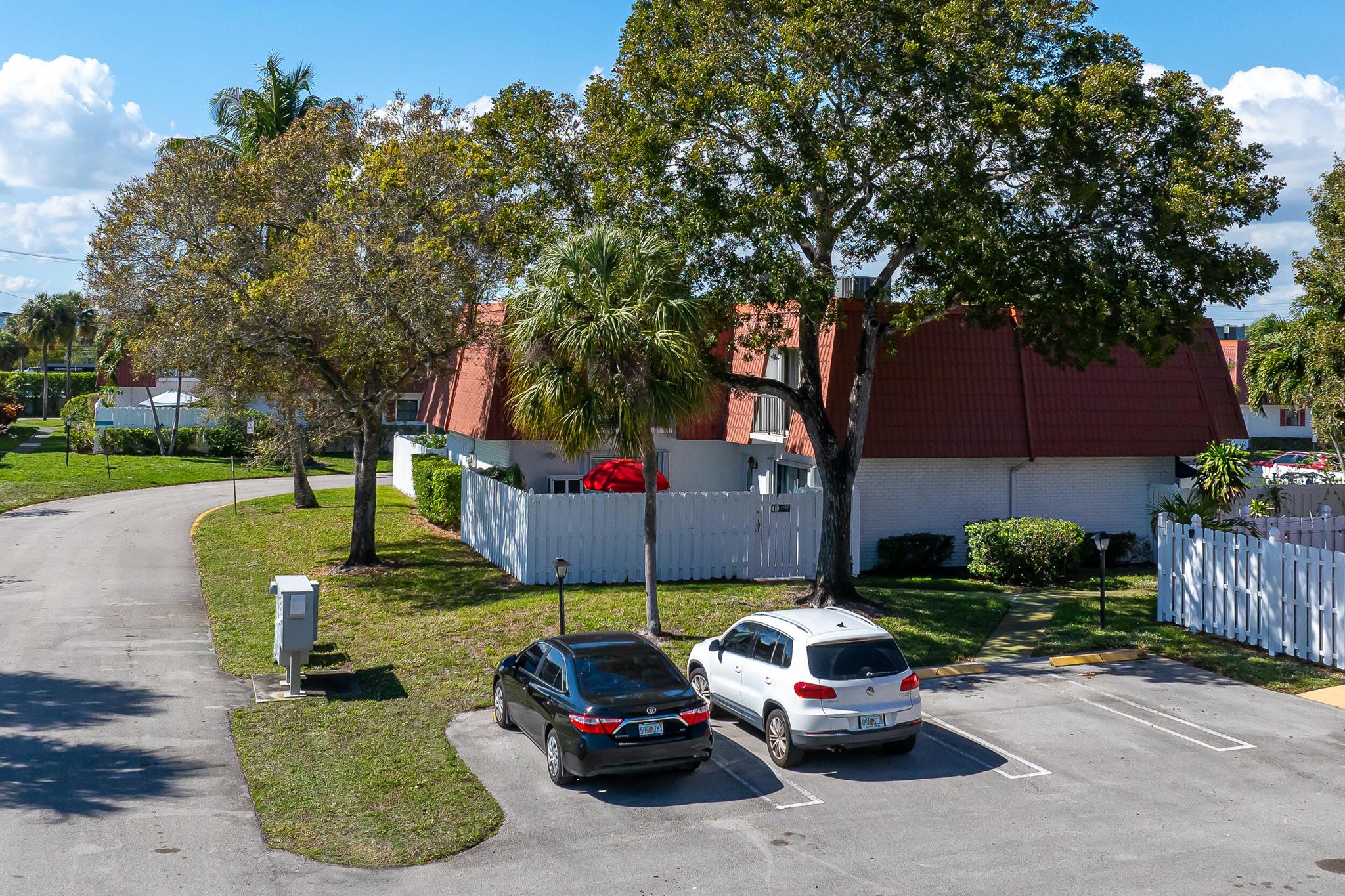 1422 Oxford Lane 14d