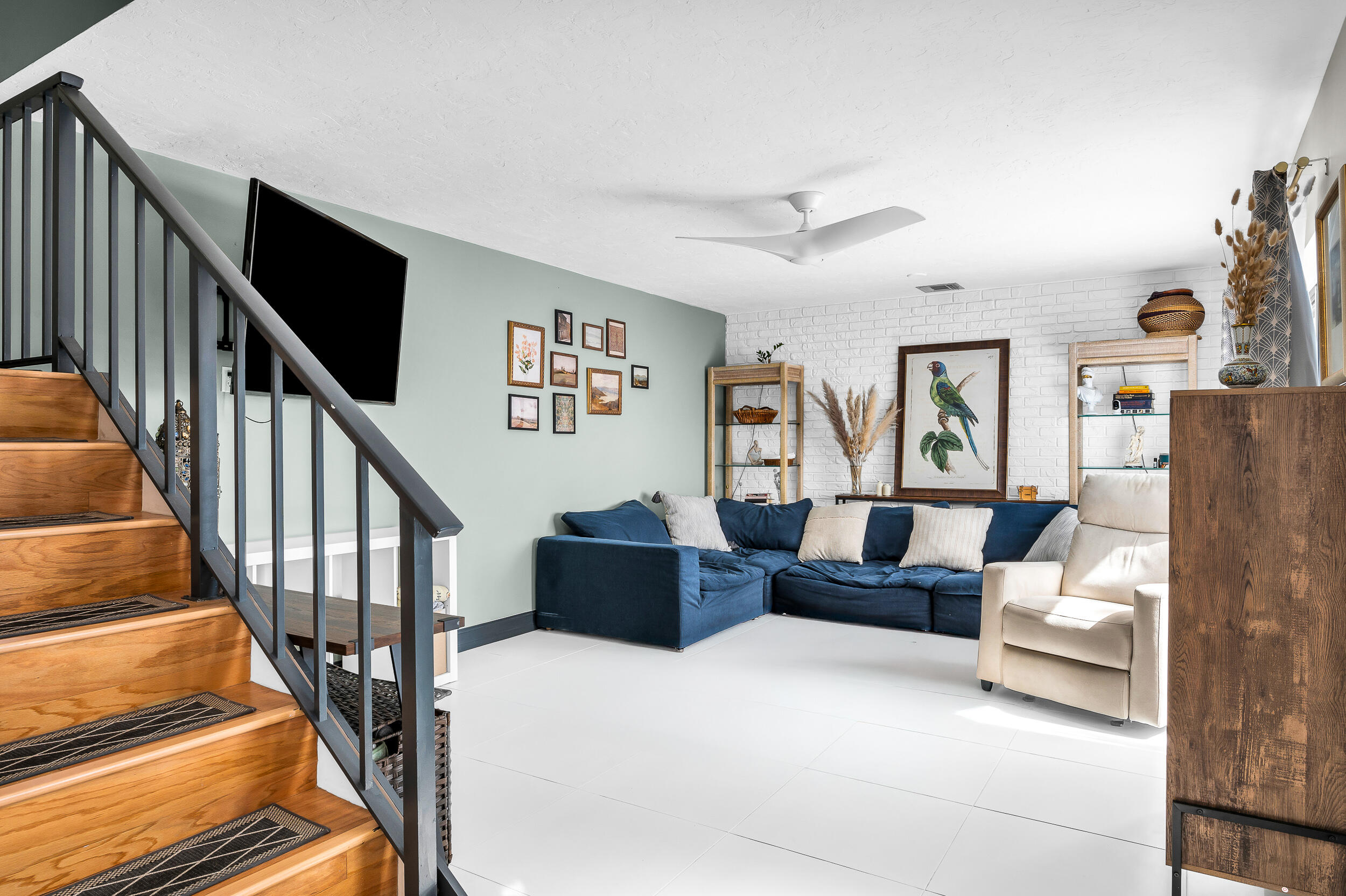 1422 Oxford Lane 14d