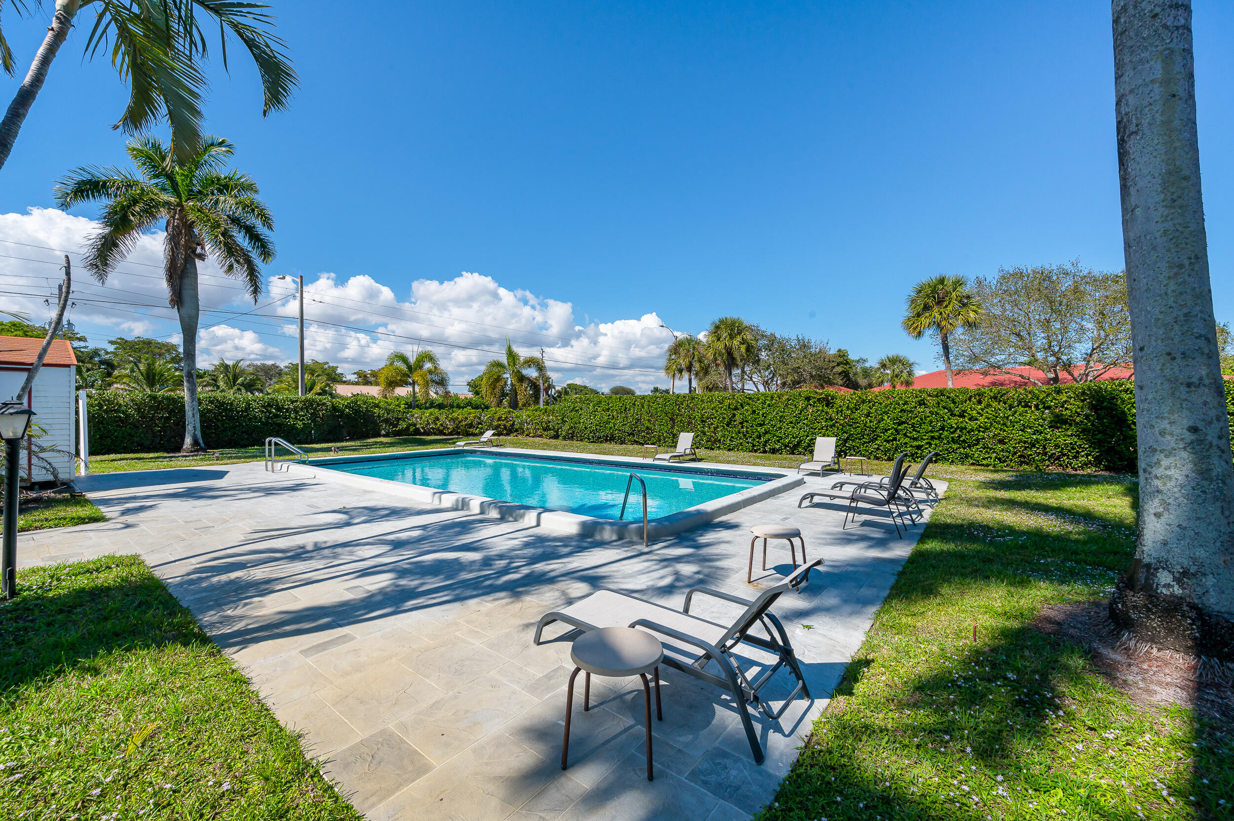 1422 Oxford Lane 14d