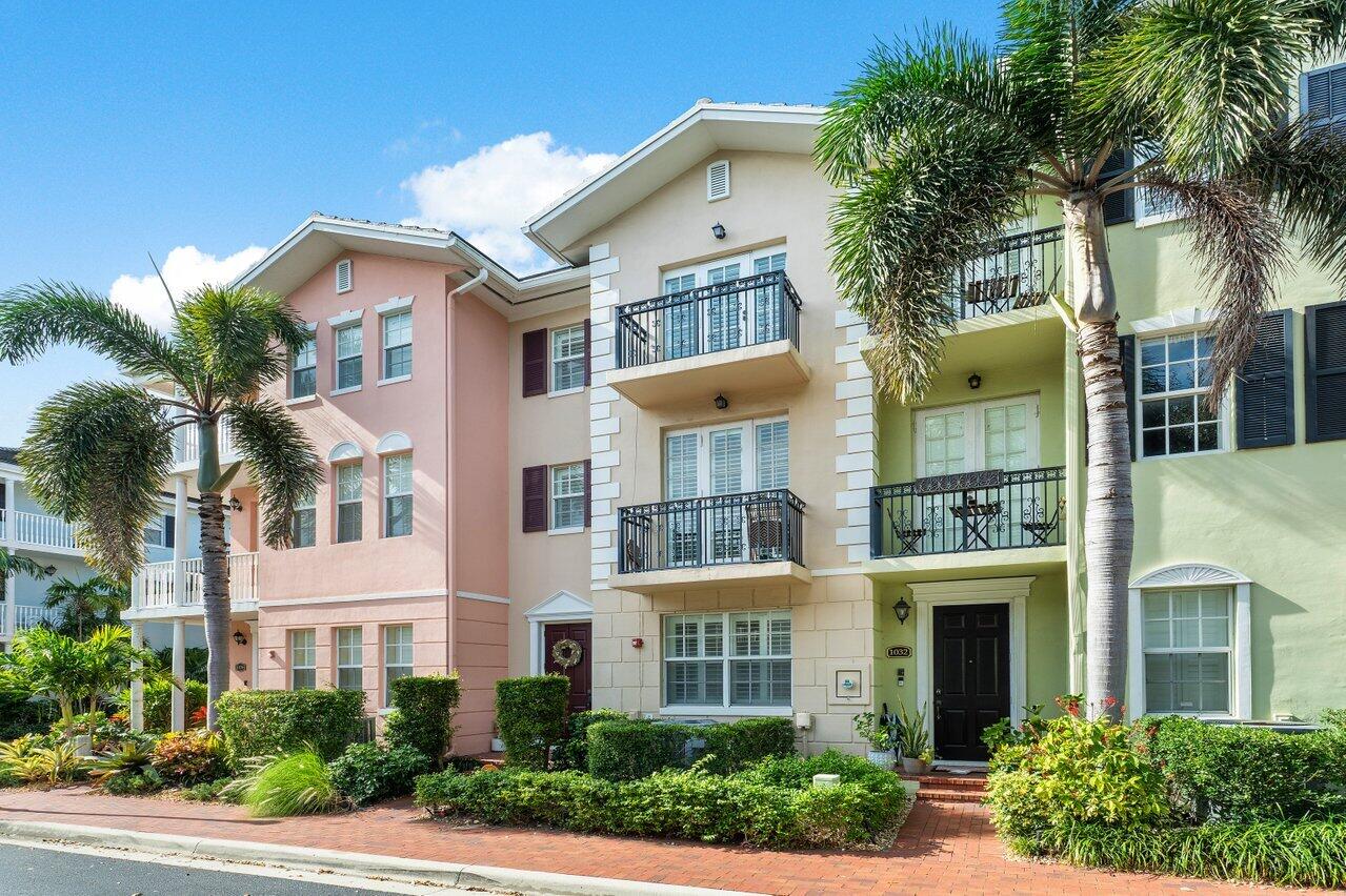 1034 E Heritage Club Circle
