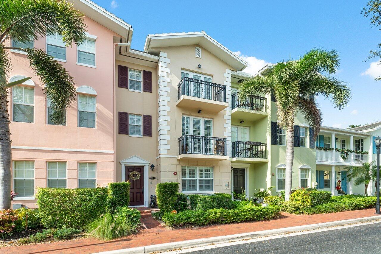 1034 E Heritage Club Circle