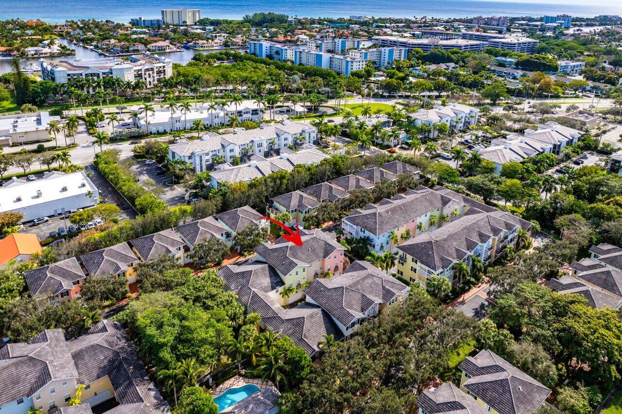 1034 E Heritage Club Circle