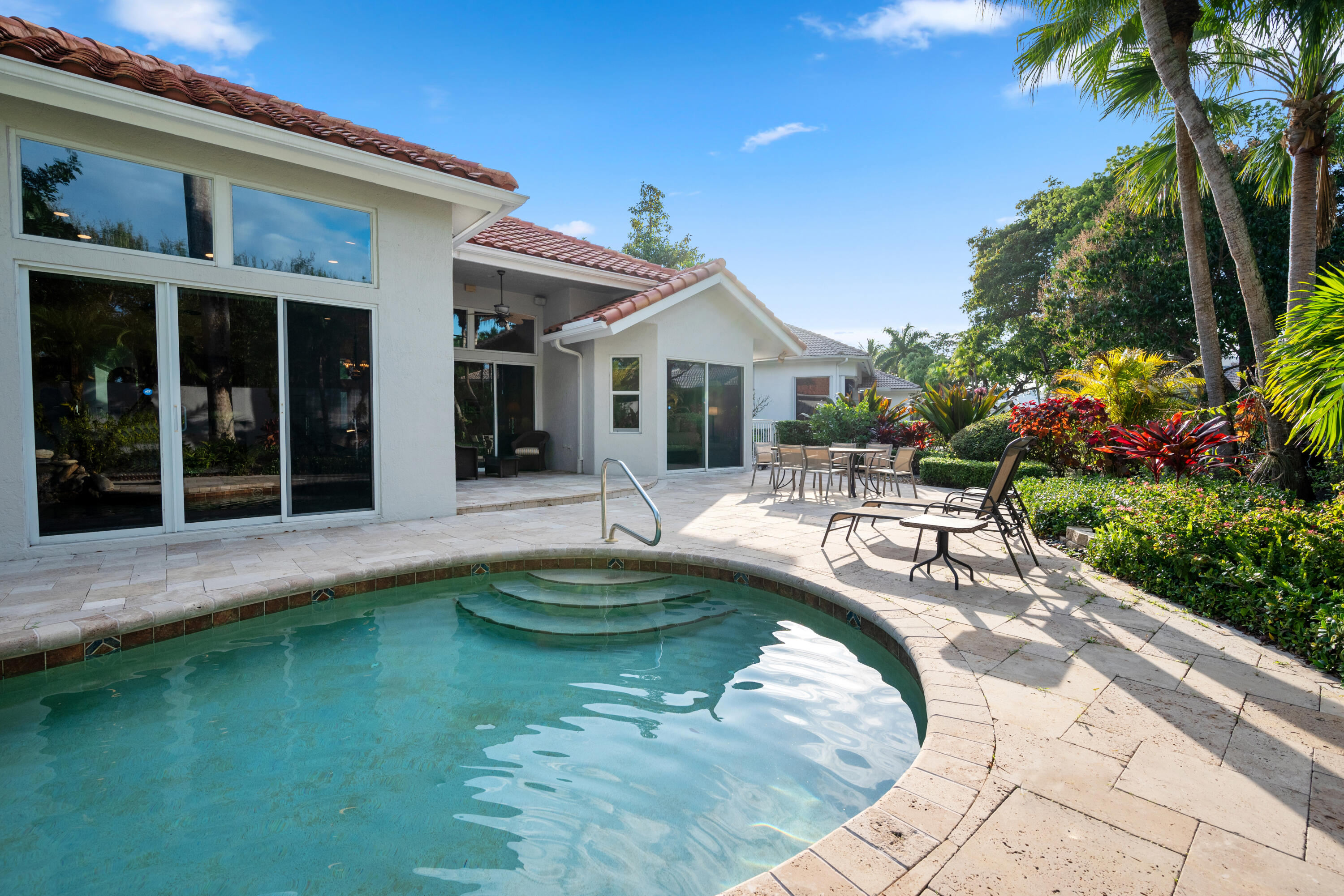 4190 NW 55th Place