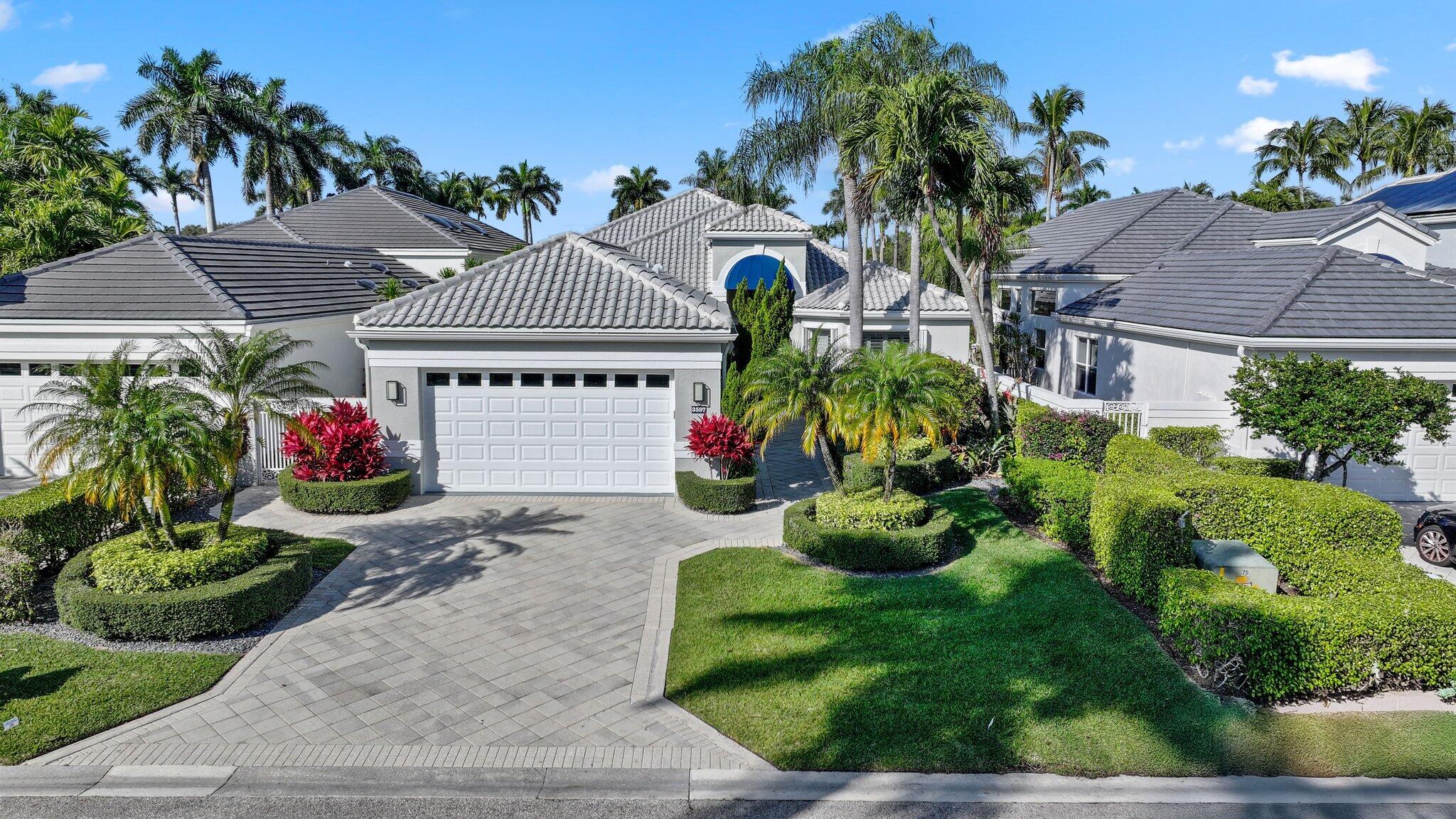 3597 NW Clubside Circle