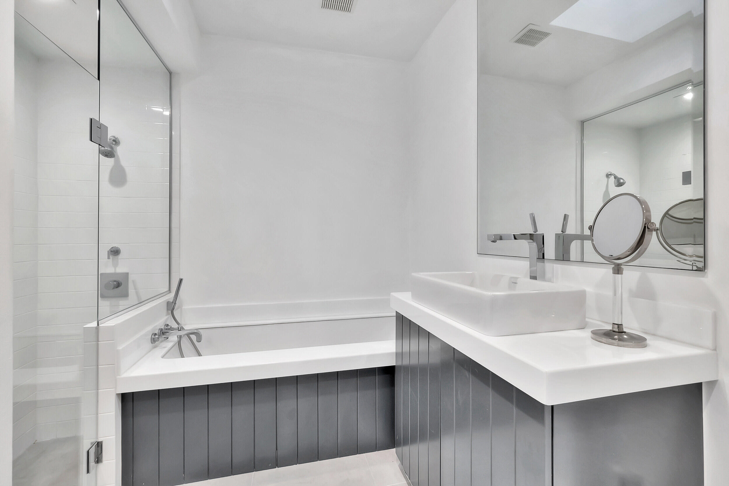 3597 NW Clubside Circle