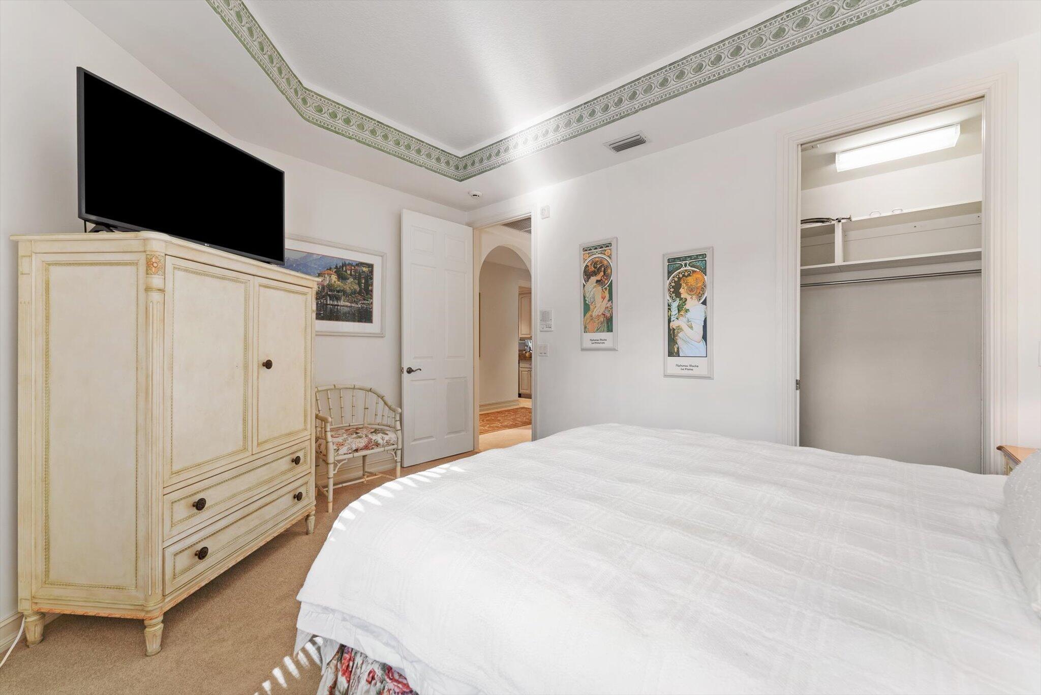 6181 Island Walk A
