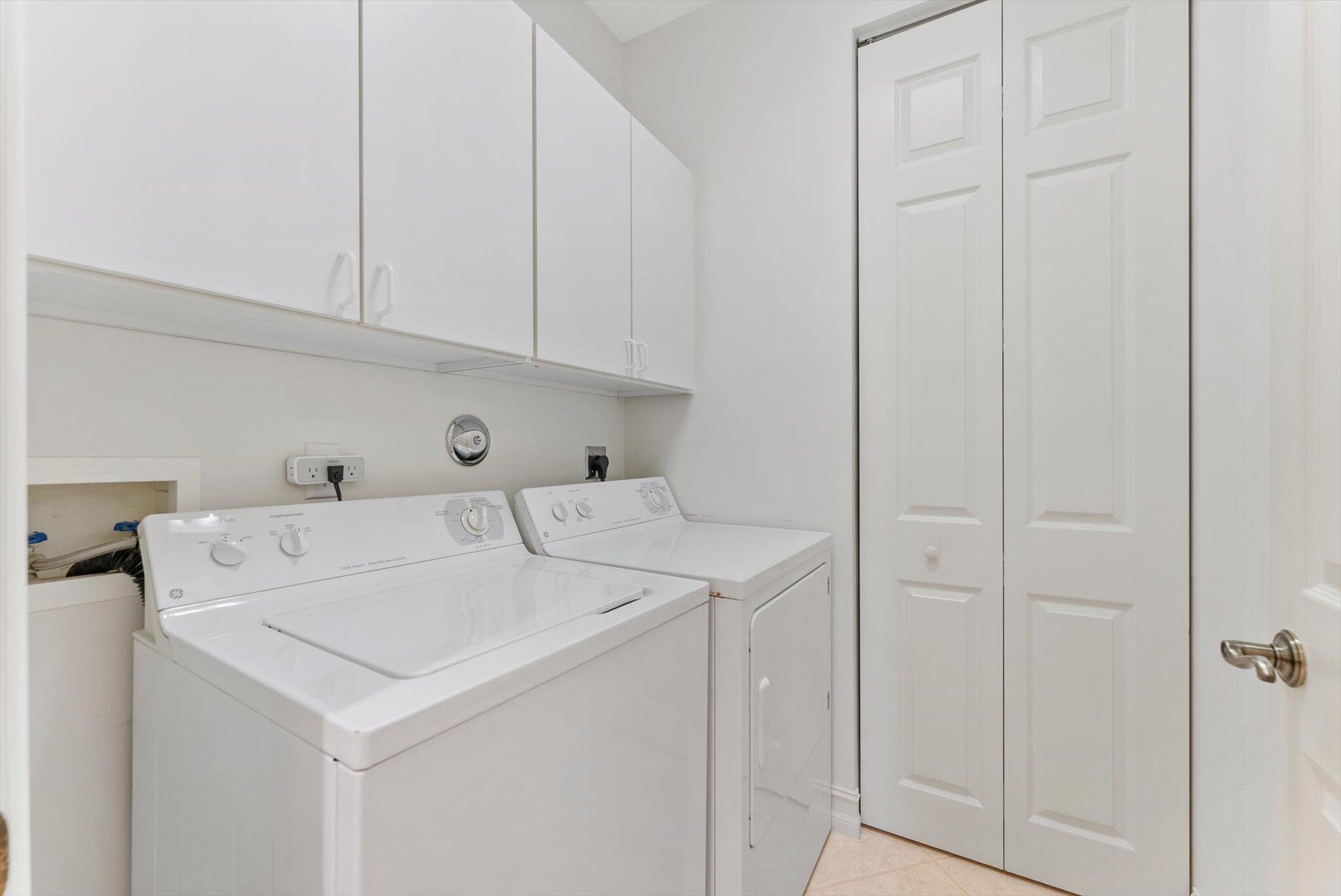 6181 Island Walk A