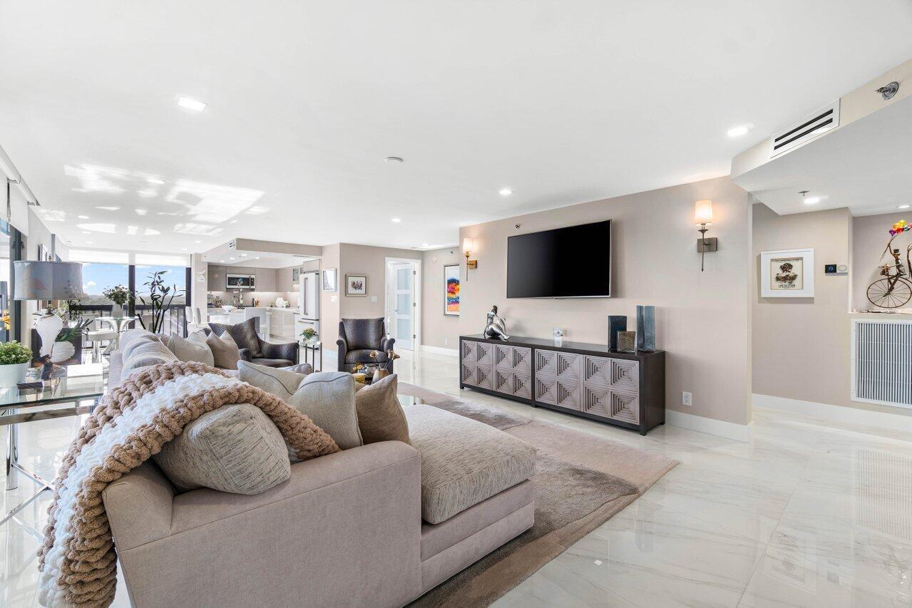 1975 Bridgewood Drive