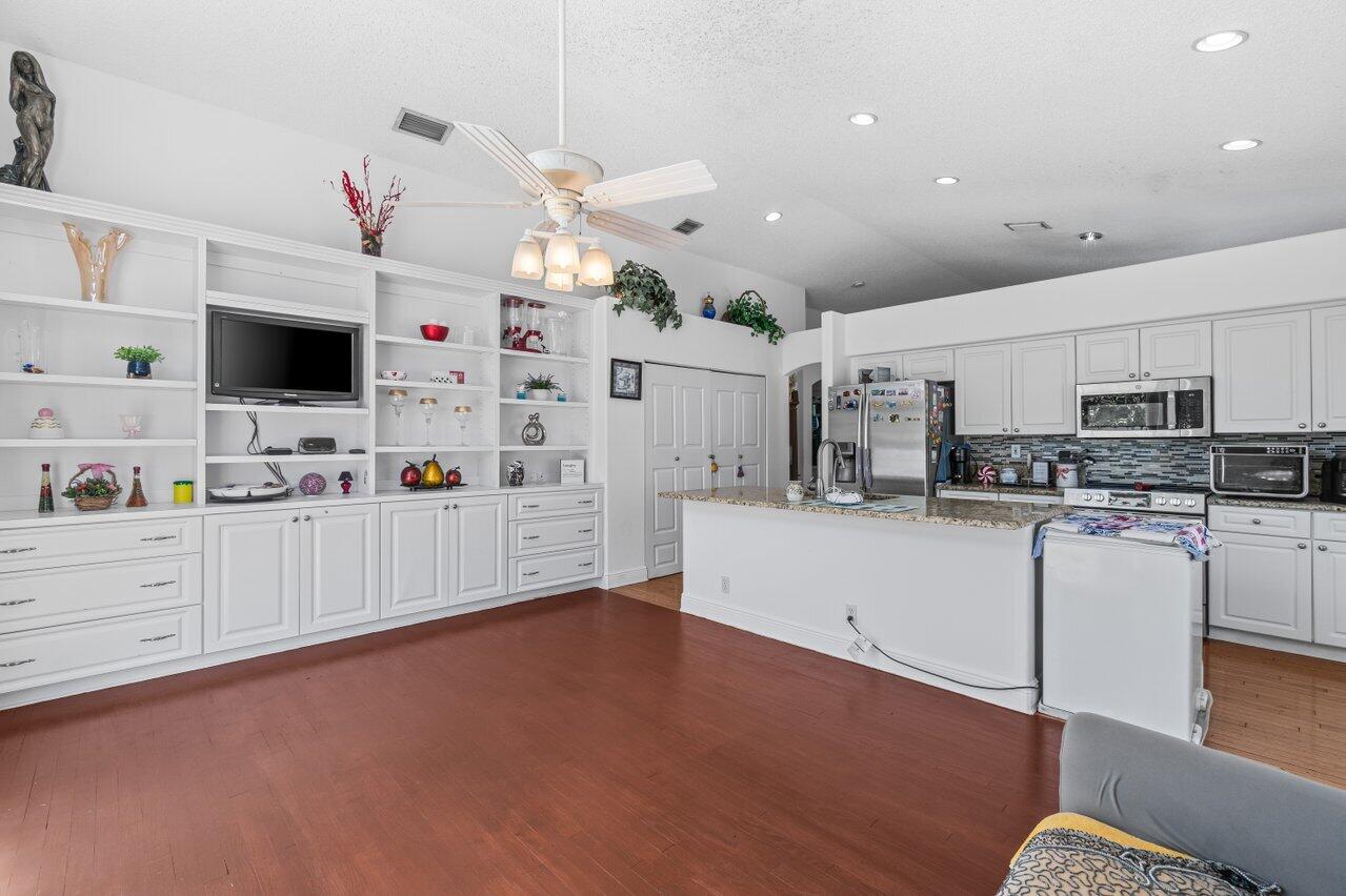 5169 Prairie Dunes Village Circle