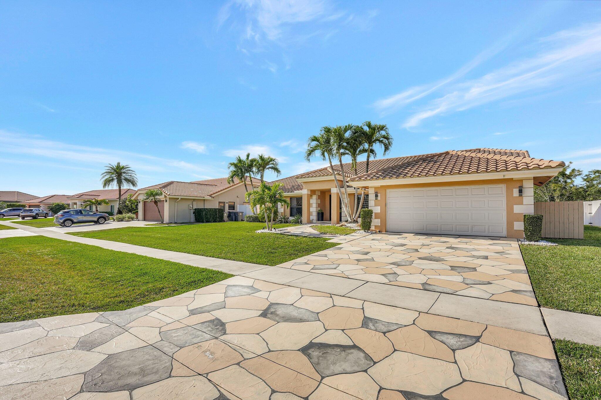 11660 Island Lakes Lane