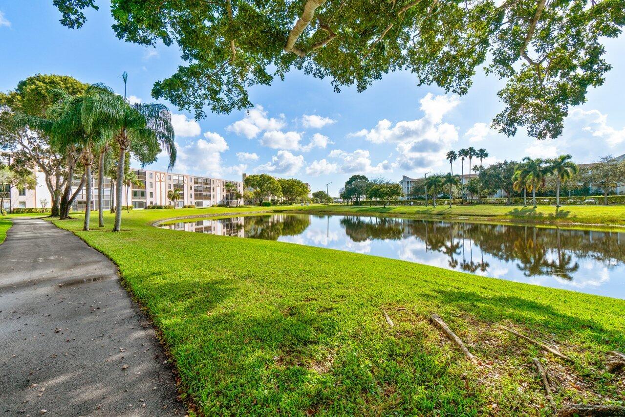 7300 Amberly Lane 402