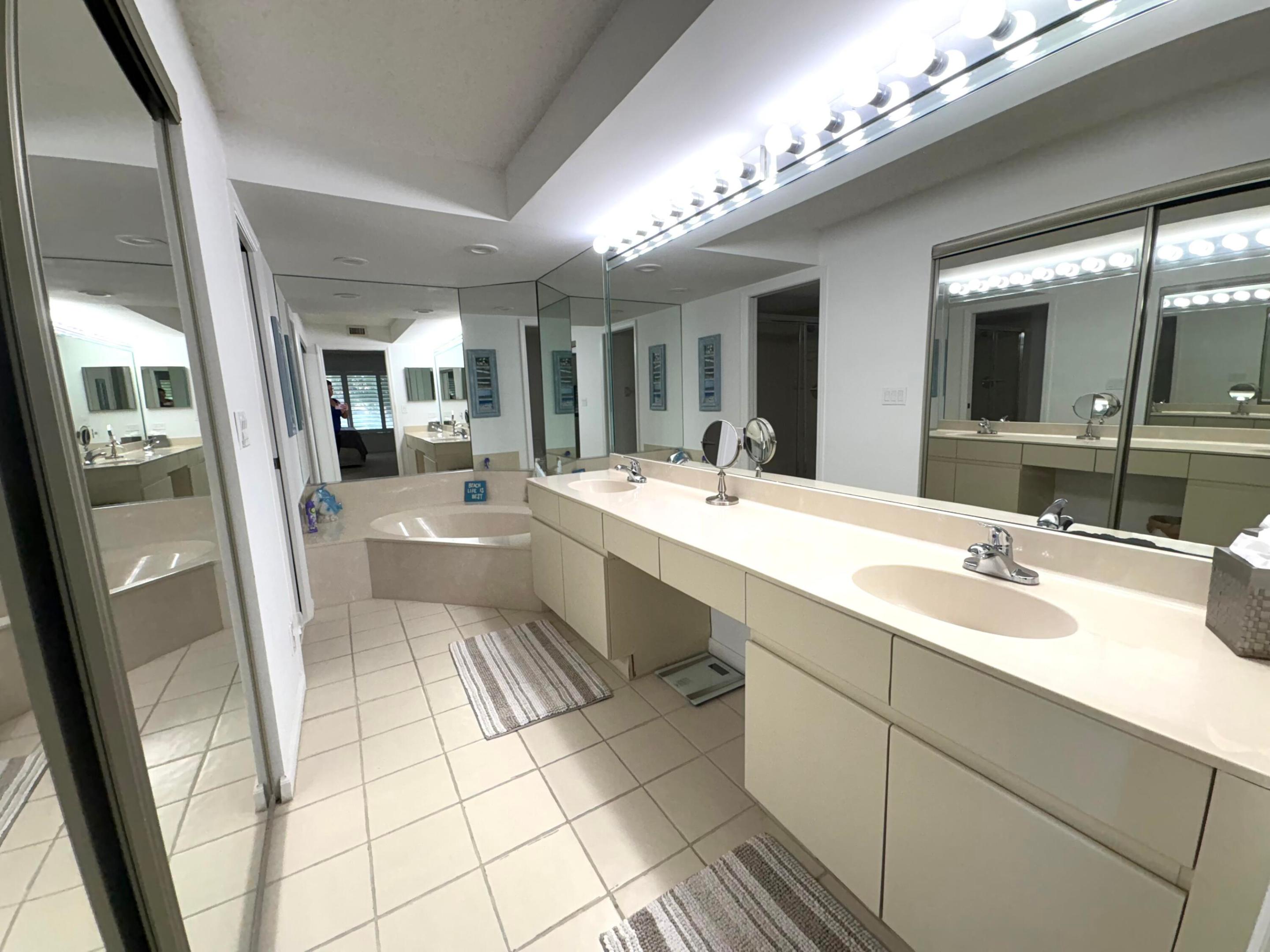 15314 Strathearn Drive, 11603