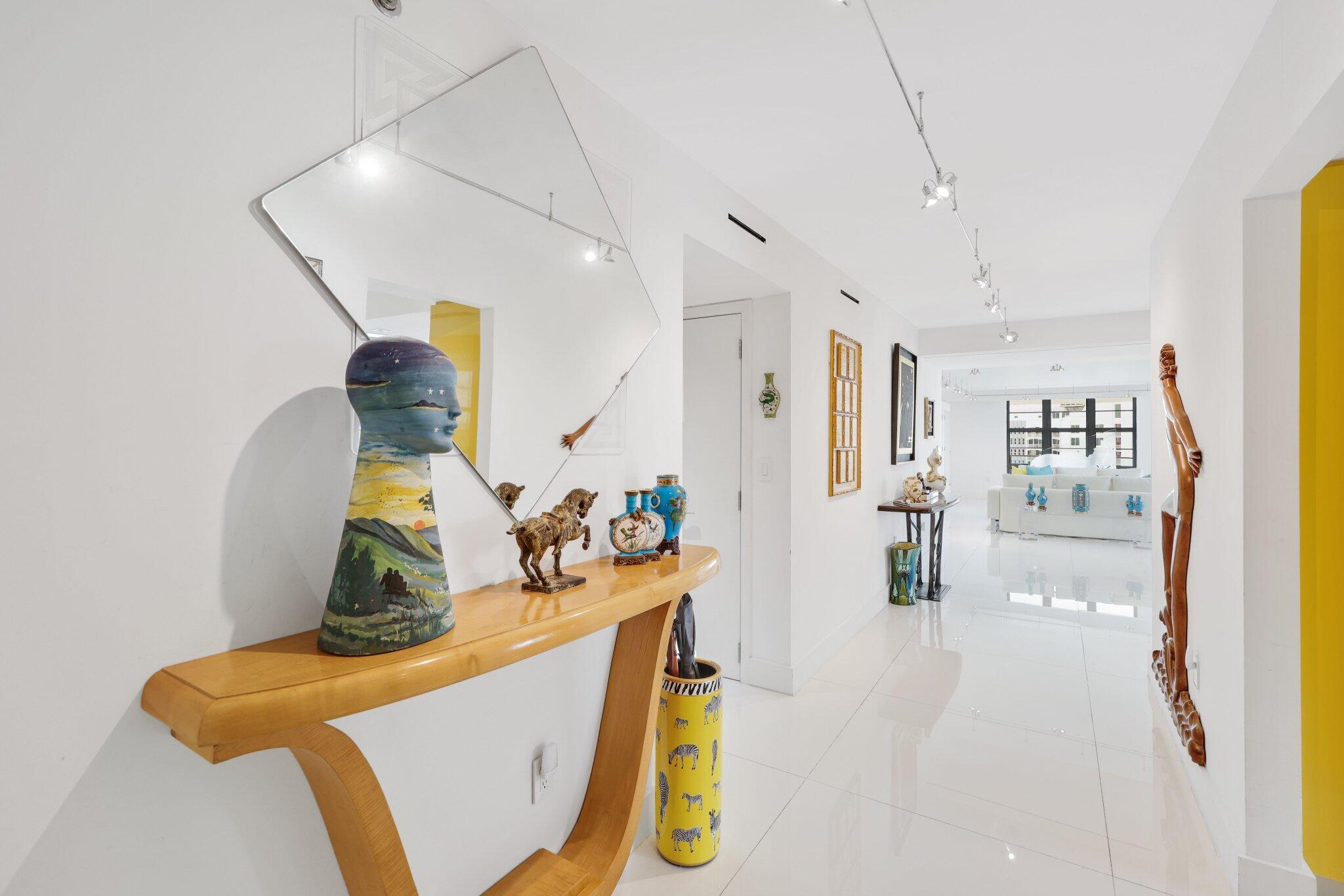 5500 Collins Avenue 1704