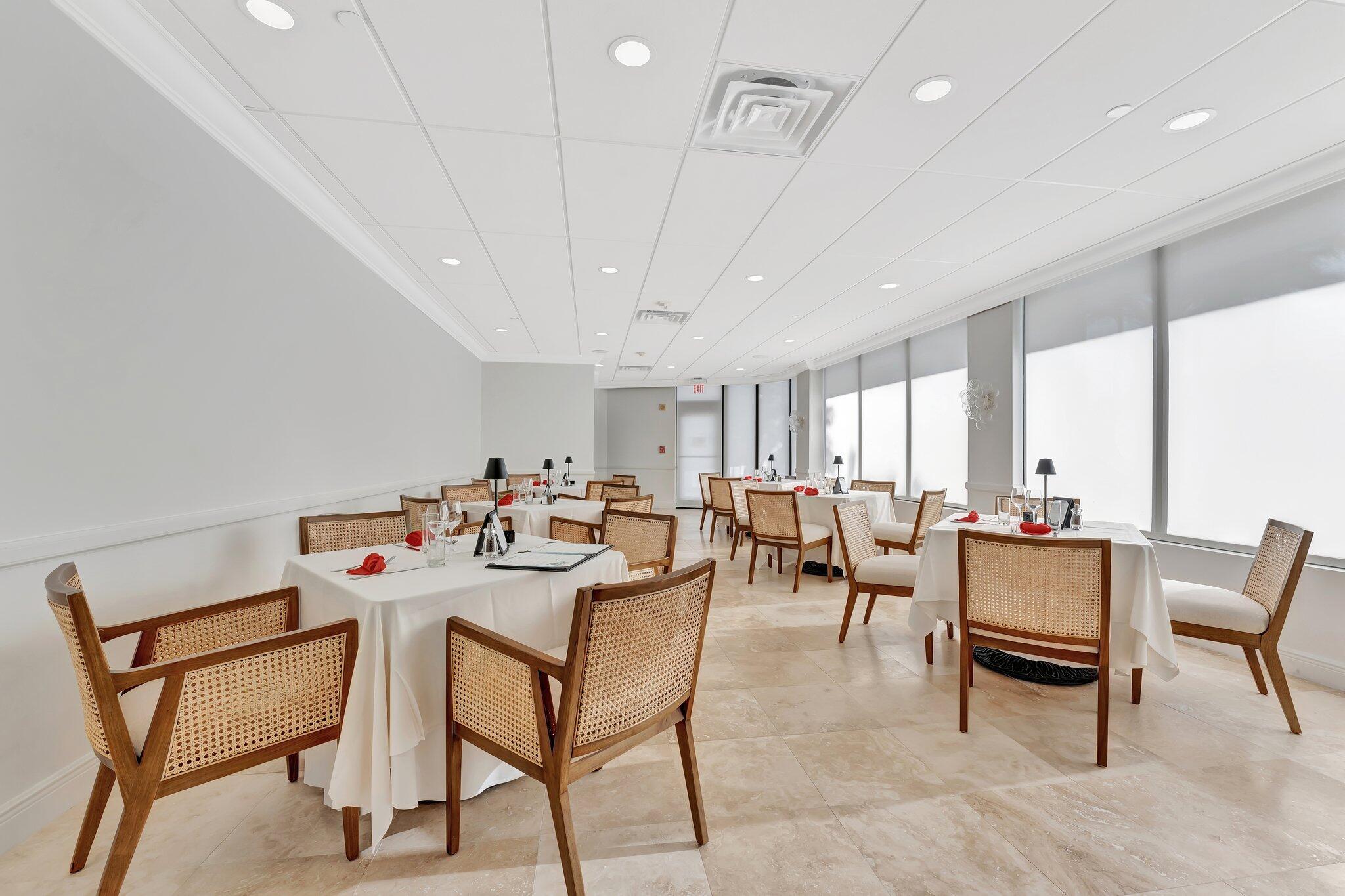 5500 Collins Avenue 1704